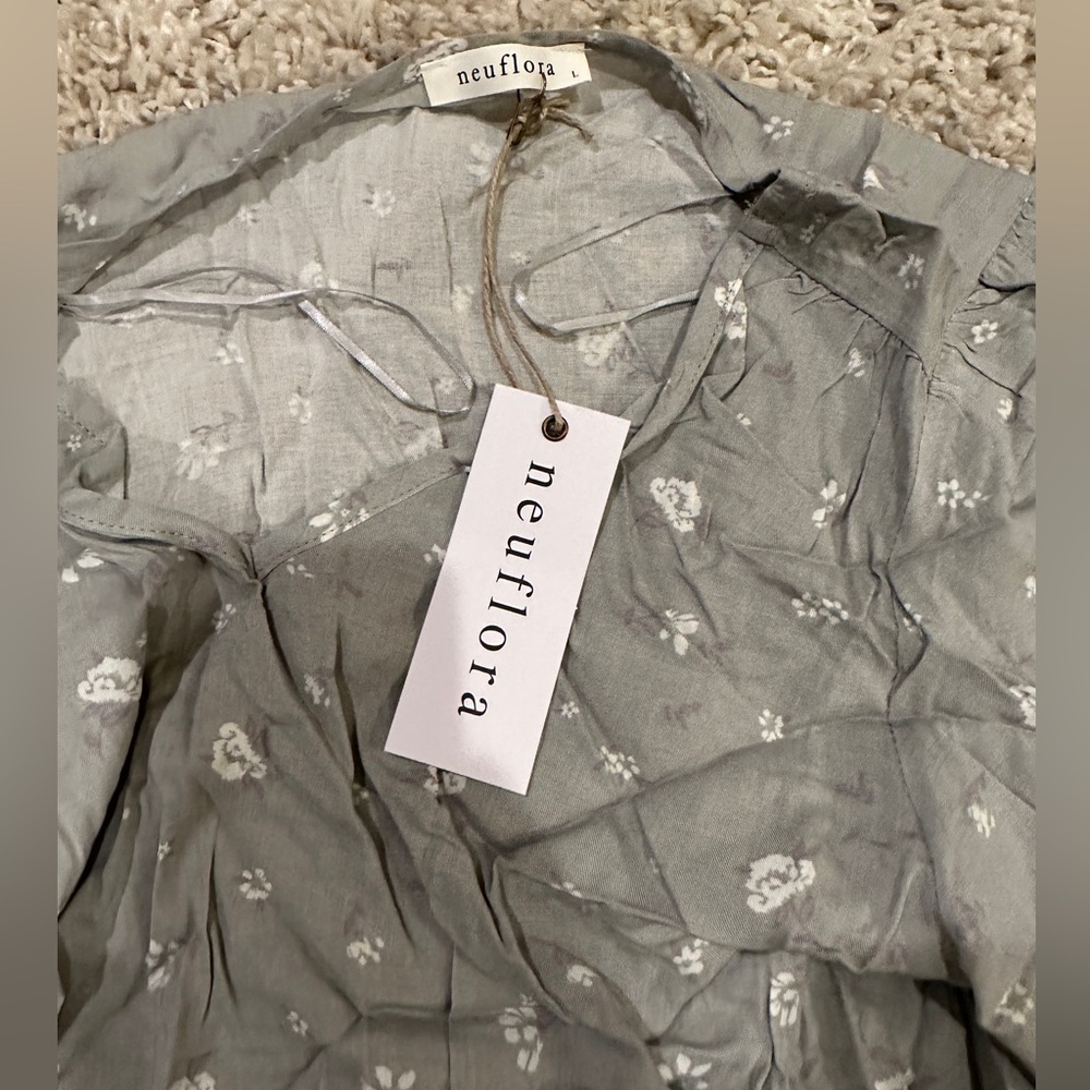 Neuflora floral sage dress. Size L.